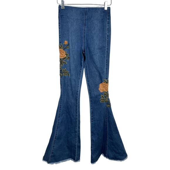 Show Me Your Mumu Berkeley Bell Rainfall Desert Rose Embroidered Jeans XS Flare - Picture 4 of 11